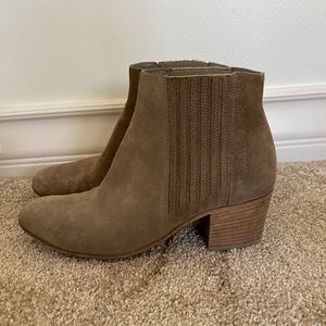 Vince boots